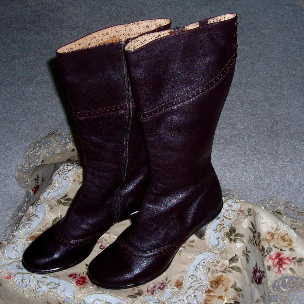 Soft Sophisticated Leather Chocolate Brown Boots - Size 9 Medium